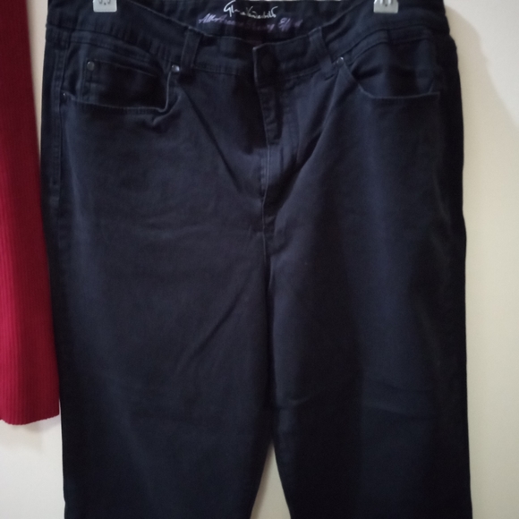 Gloria Vanderbilt Denim - Black Capri